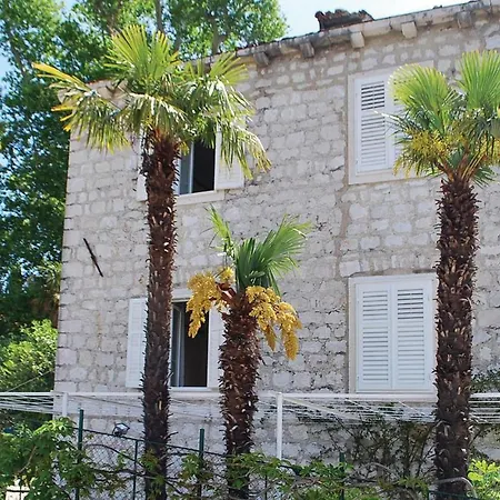 Holiday home Cozy Home In Zaton Veliki With Kitchen *