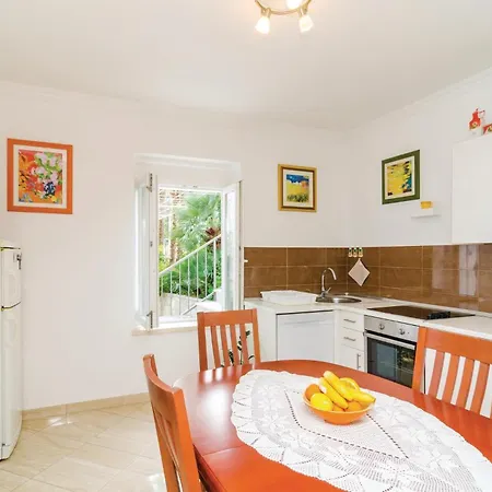 Holiday home Cozy Home In Zaton Veliki With Kitchen